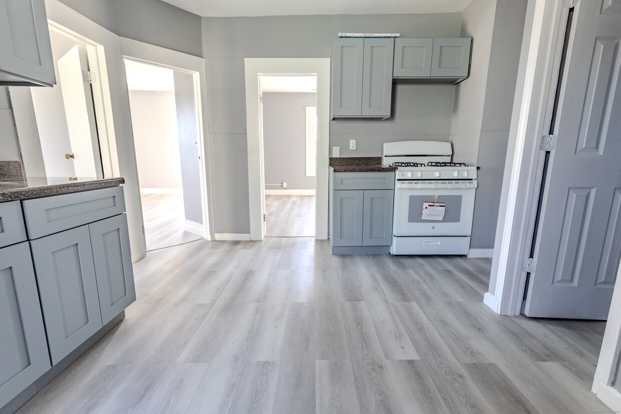 Primary Photo - 247 Washington St