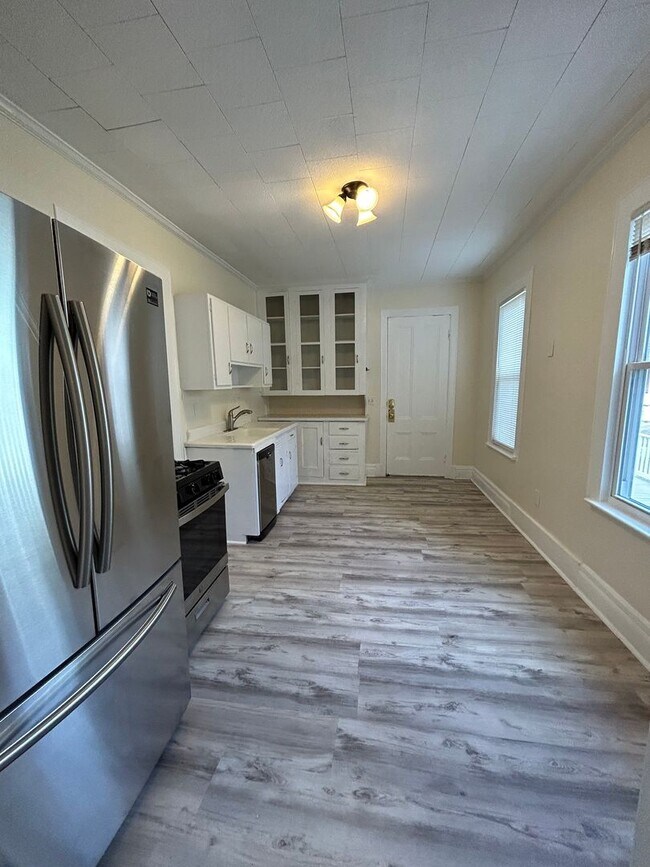 Building Photo - 205-207-207 Berkeley St