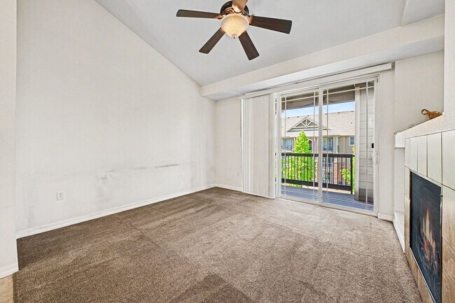 Building Photo - 2450 Windrow Dr