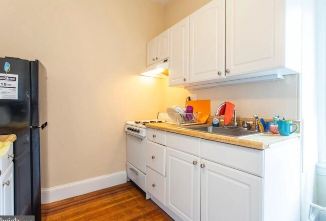 Foto del edificio - 3705 Hamilton St