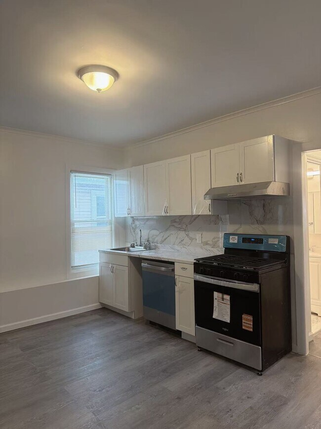 Foto del edificio - 1027 Keyes Ave