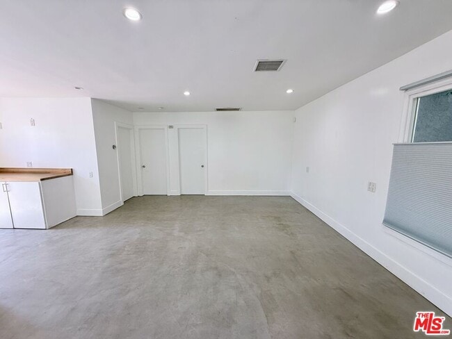 Building Photo - 4234 Verdugo Rd