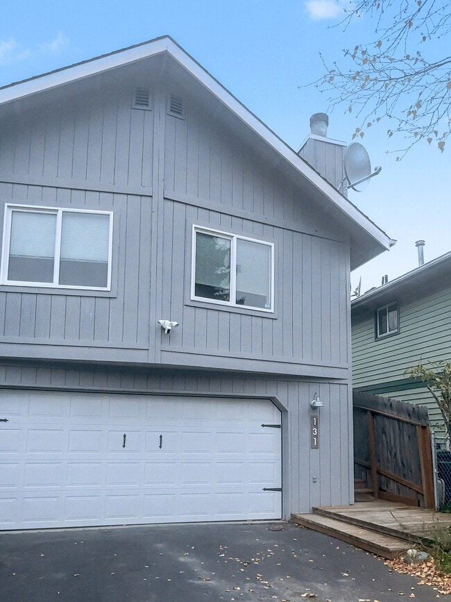 Photo - 131 Sorcerer Ct House