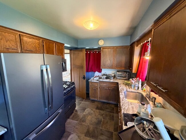 Foto del edificio - 2450 Porter St SW