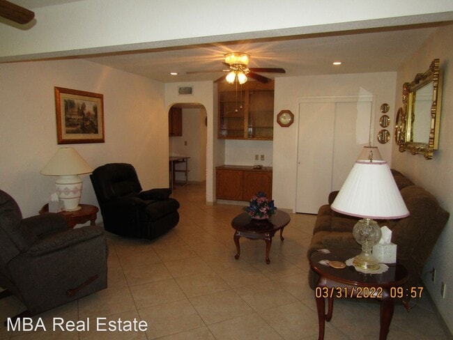 Foto del edificio - 2 br, 2 bath House - 2311 S Farnsworth Dr #88