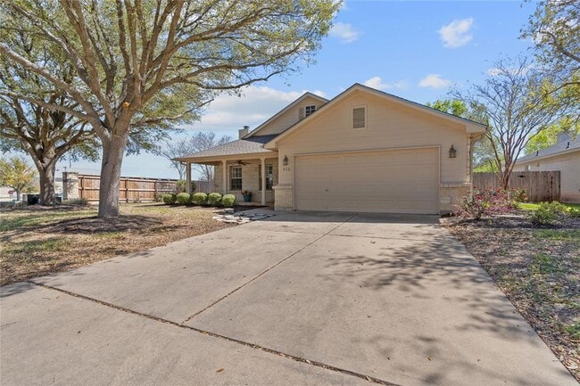 Building Photo - 512 Hyde Cove