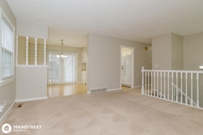 Building Photo - 1857 W Chambery Dr