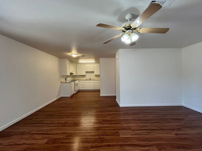 Foto del edificio - Downtown Duplex