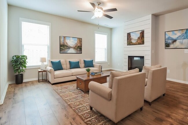 Foto del edificio - 1107 Spring Marsh Ct NE
