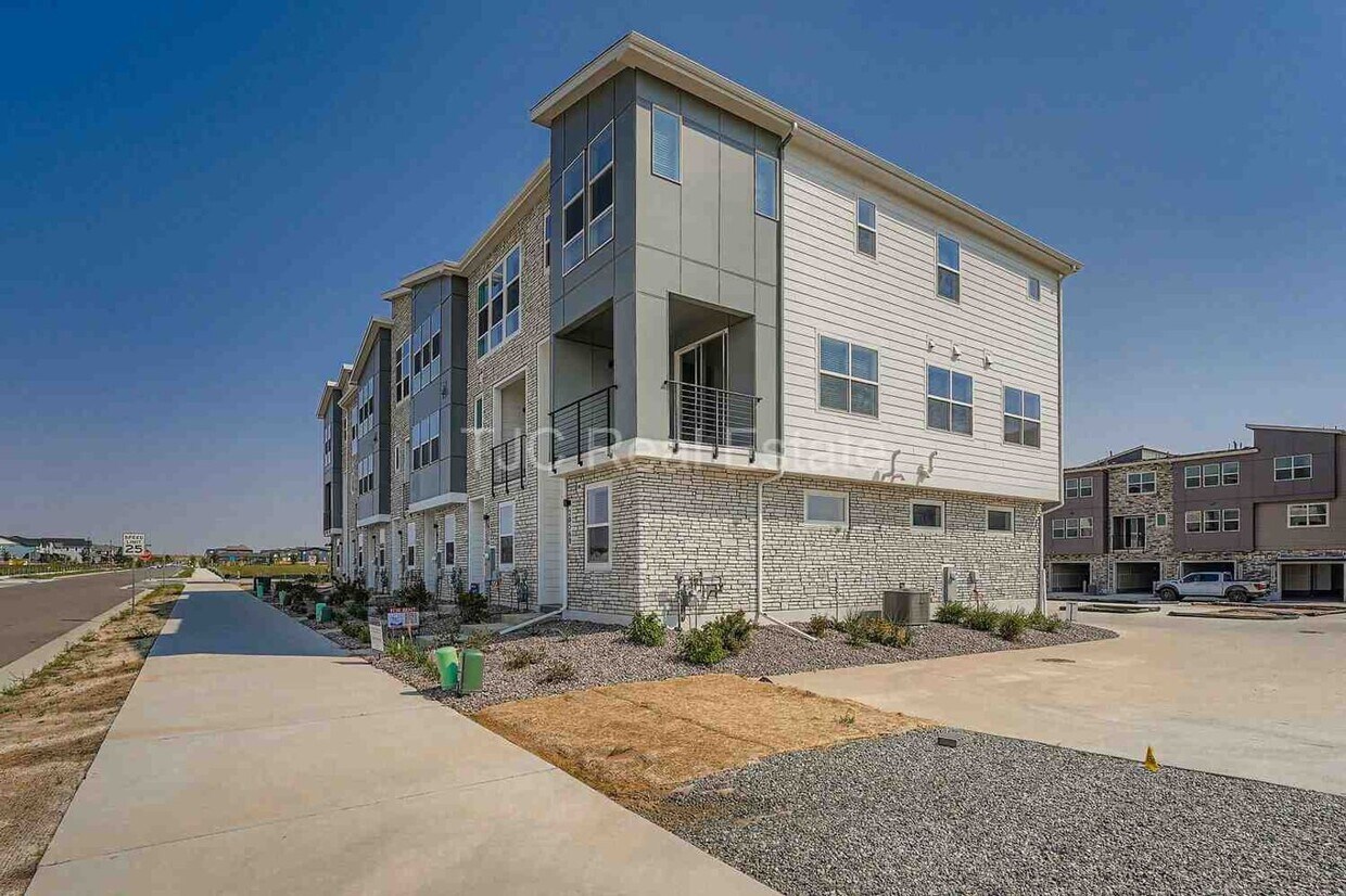 Photo - 20568 E 63rd Ave (Aurora, CO)