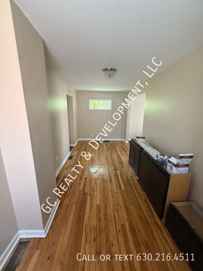 Foto del edificio - 9857 S Calhoun Ave