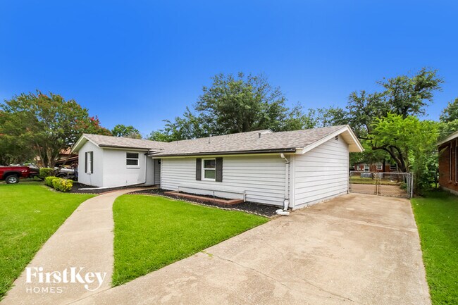 Building Photo - 3510 Princeton Dr