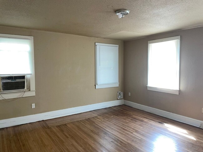 Foto del edificio - Affordable 1 Bedroom Apartment in Concord