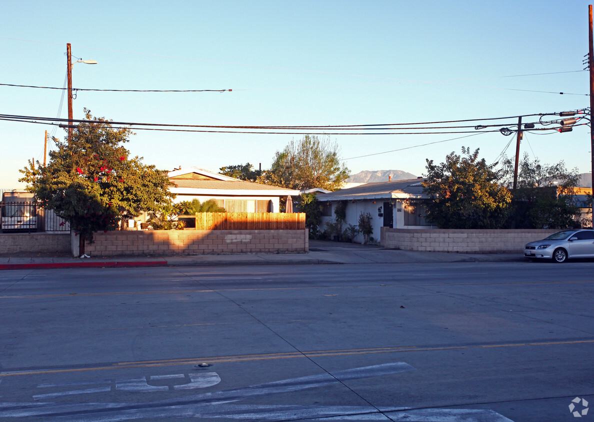 Building Photo - 129-131 S 7th Ave