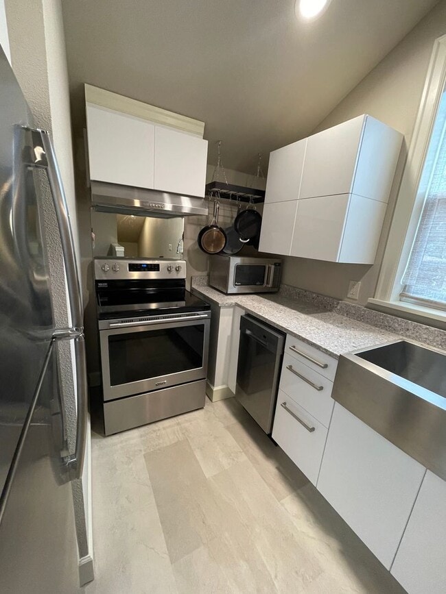 Foto del edificio - Beautiful, Brand New 1 Bedroom, 1 Bath ADU Home