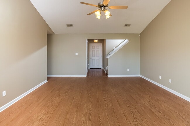 Building Photo - 6379 Sandbourne E