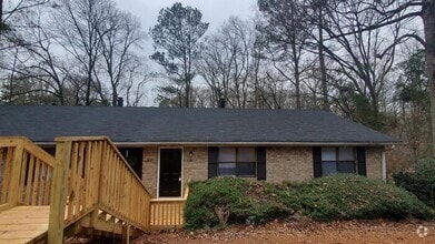 Building Photo - 1170 Kings Mill Run N