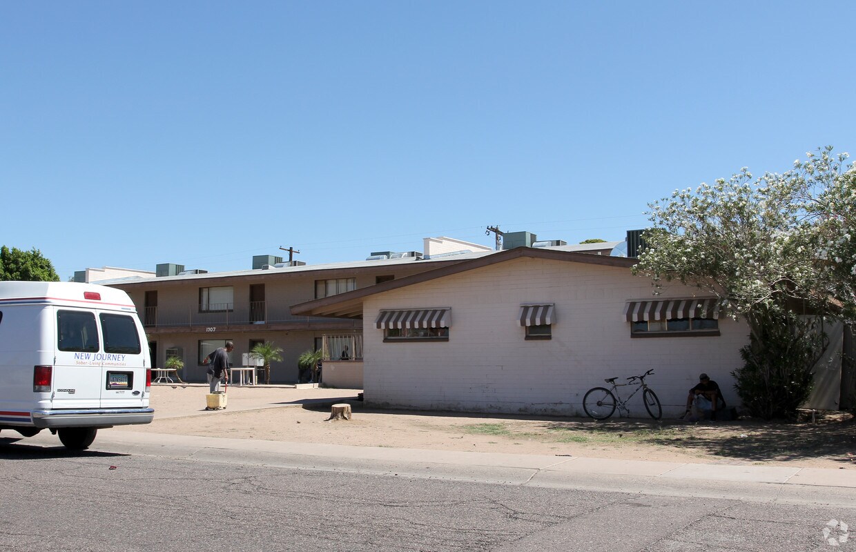Building Photo - 1701 N 18th St