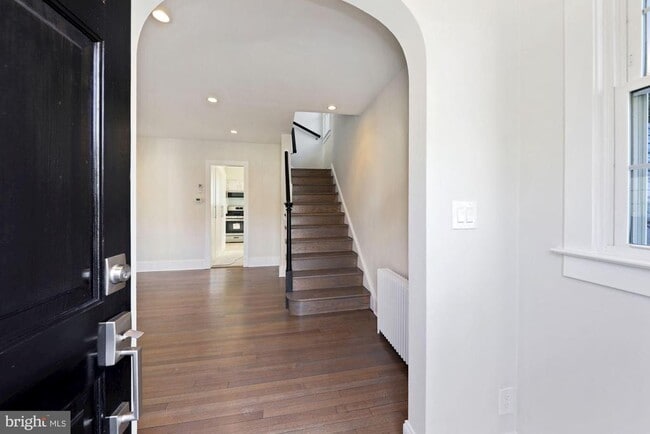Building Photo - 4816 Leland St
