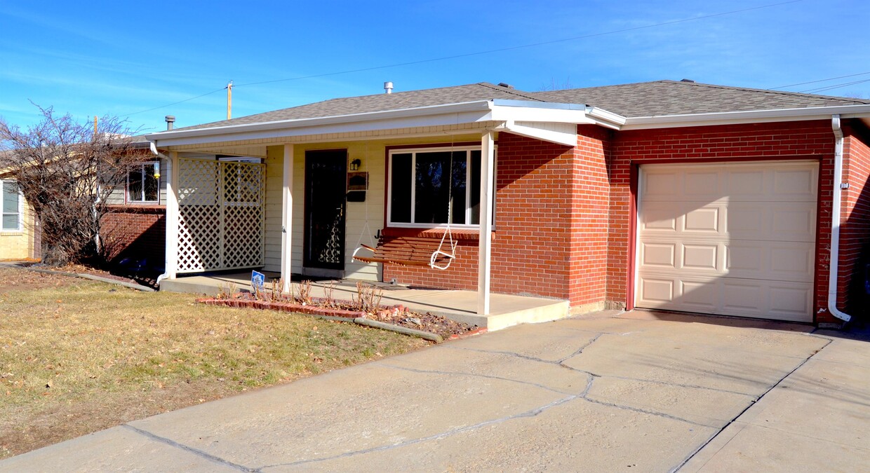 Primary Photo - 2148 S Patton Ct
