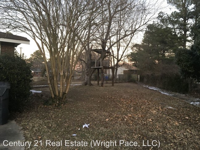 Foto del edificio - 4 br, 2 bath House - 3212 Sun Circle
