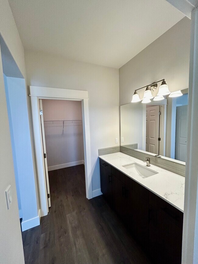 Foto del edificio - 61507 White Tail St