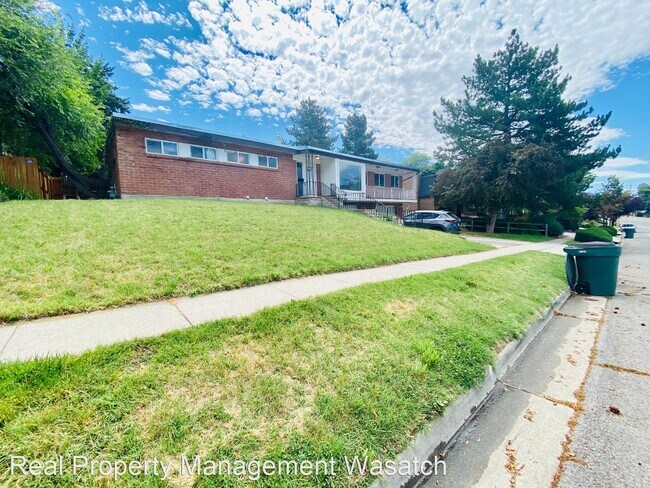 Foto del edificio - 4 br, 3 bath House - 1981 South Broadmoor St