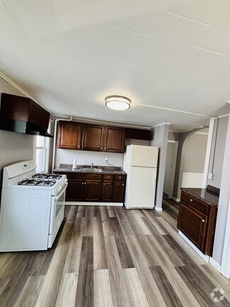 Building Photo - 15 Barnum Ct