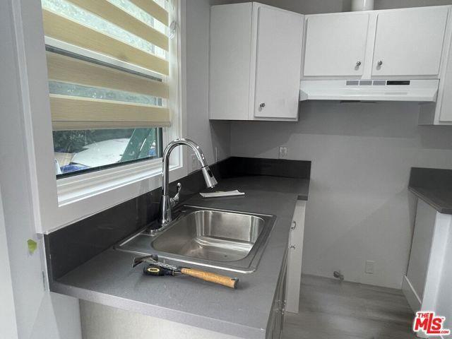 Foto del edificio - 6206 Mayfield Ave