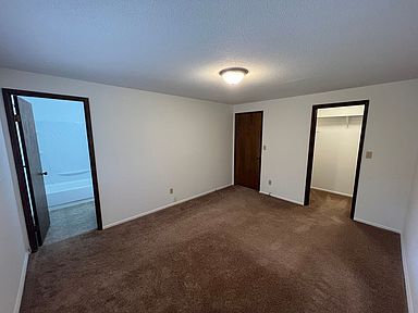 Foto del edificio - 6984 8th Ct NE