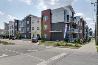 Building Photo - 1118 Litton Ave