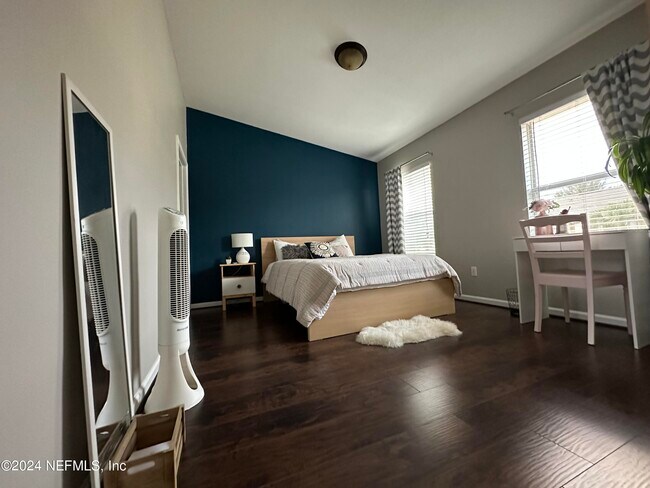 Building Photo - 7059 Deer Lodge Cir