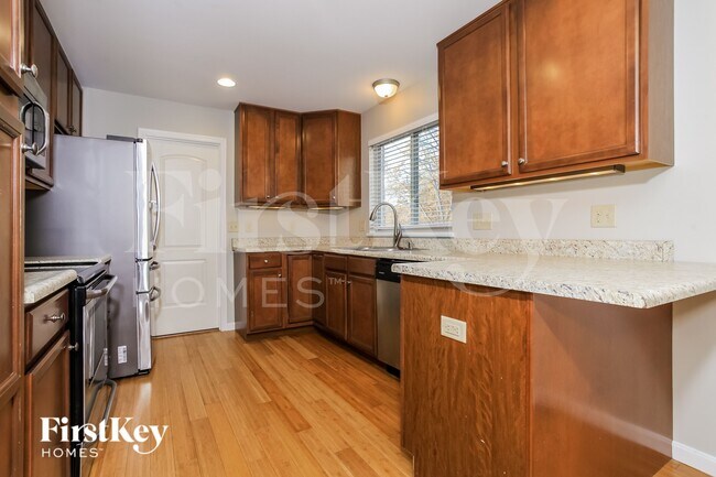 Foto del edificio - 2724 Parkerridge Dr