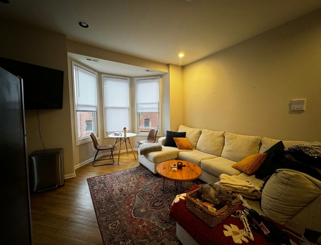 Building Photo - 2746 W Le Moyne St