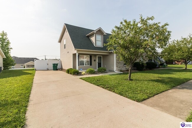 Building Photo - 212 Applewood Ln