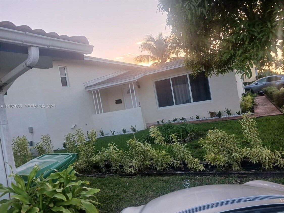 Foto del edificio - 1260 NE 200th Terrace