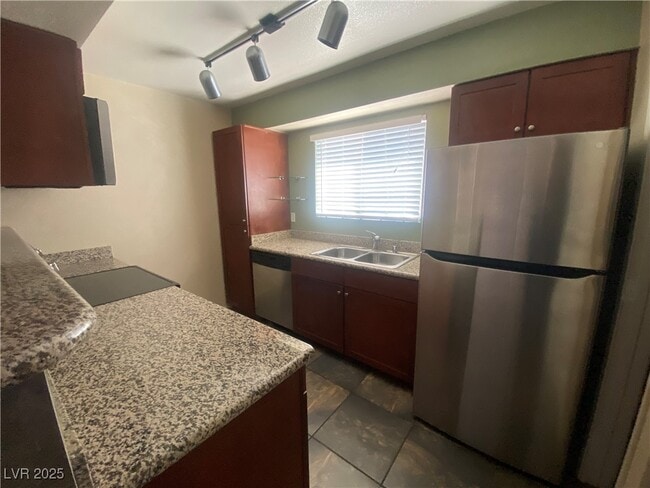 Building Photo - 2750 S Durango Dr