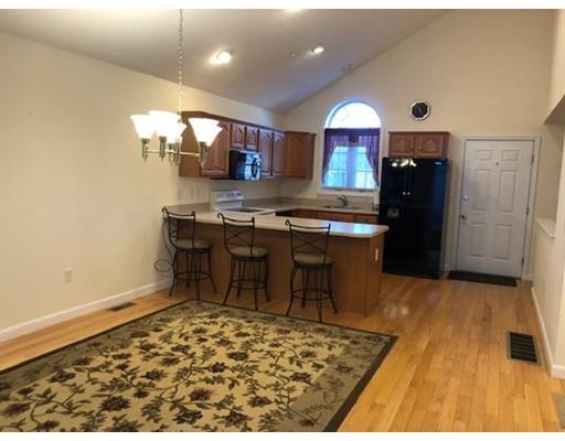 Foto del edificio - 905 Village Ln