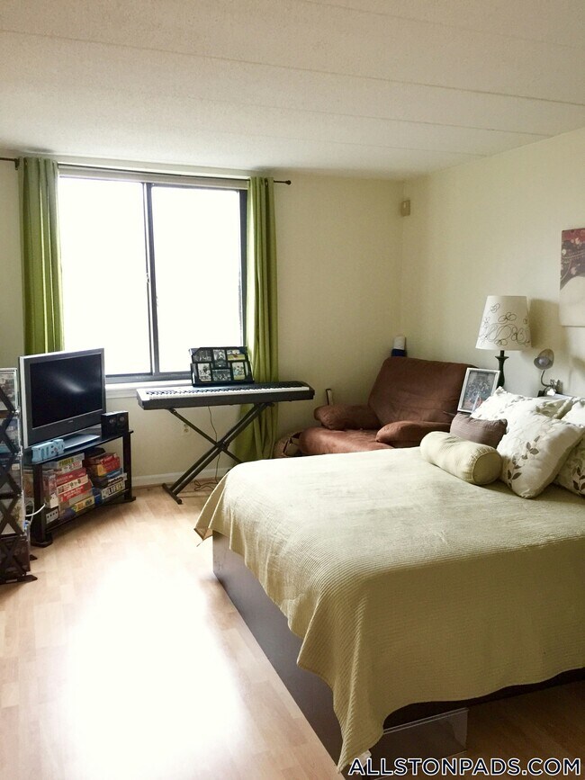 Foto del edificio - 85 Brainerd Rd