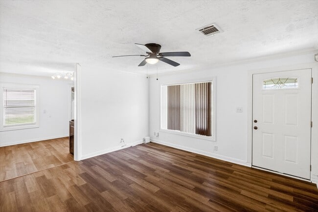 Building Photo - 7822 Richland Dr