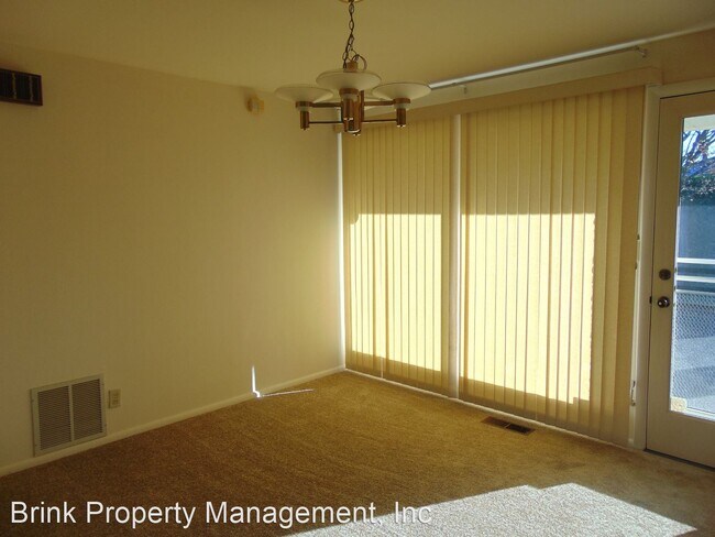 Foto del edificio - 3 br, 2 bath House - 9695 Evergreen Drive