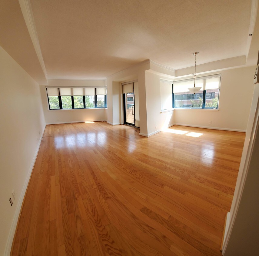 Livingroom - 4801 Hampden Ln