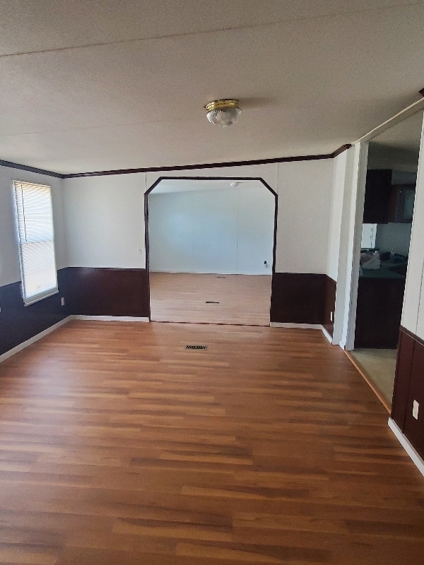 Foto del edificio - 18200 Dorsey Ave