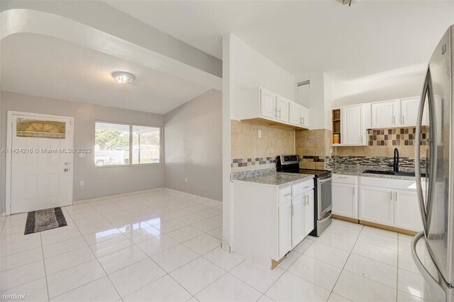 Building Photo - 4 br, 2 bath House - 3510 SW 39th St