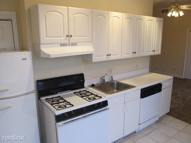 Foto del edificio - 1 br, 1 bath Apartment - 701 S 4th St