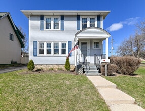 Building Photo - 3717 S 56th St
