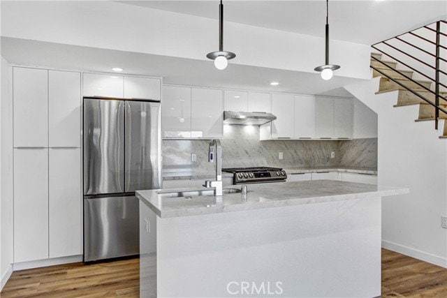 Foto del edificio - 4409 Saugus Ave