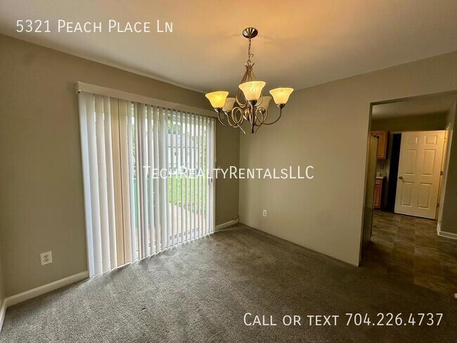 Building Photo - 5321 Peach Pl Ln