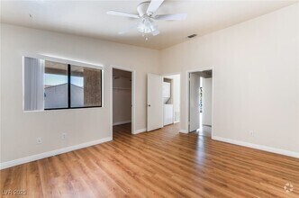 Building Photo - 2225 Pine Breeze Ln