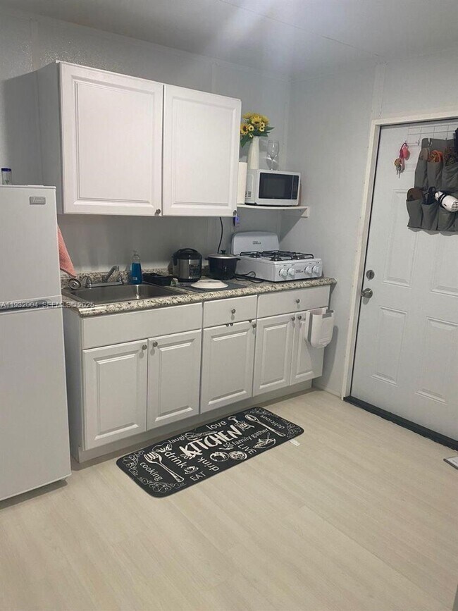 Foto del edificio - 16110 NW 44th Ct